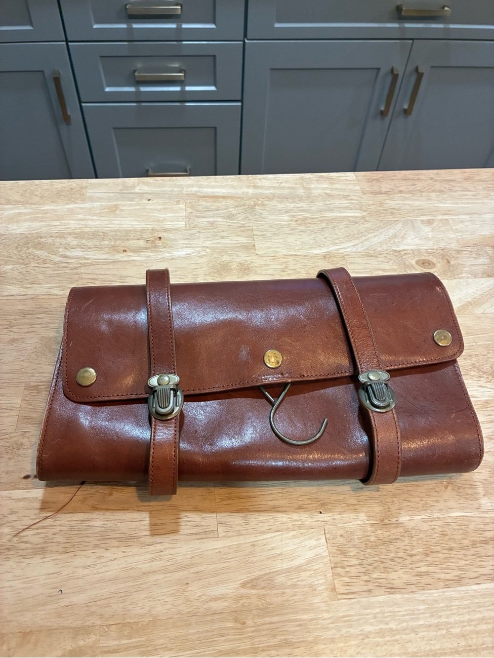 Vintage Brown Leather  Valet Travel Organizer Hang Zip Pockets Rare